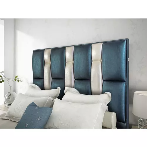 Cabecero de colores entrelazados en Madrid