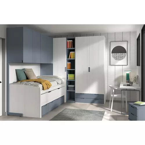 Habitación juvenil con mesa de estudio en Madrid